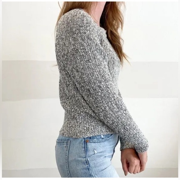 Gorgeous FREE PEOPLE Knit Sweater 😍 - Picture 1 of 9